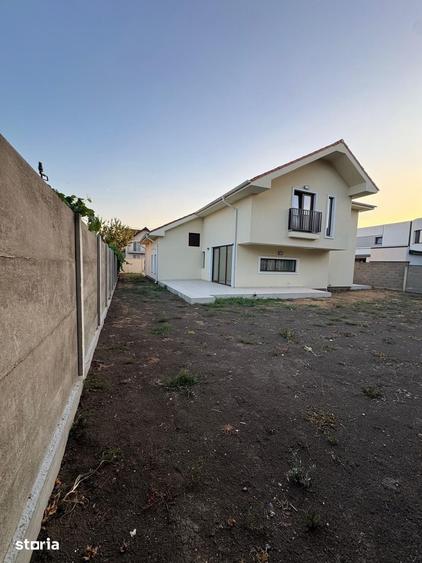 Casă cu 5 camere cu Teren 601 Mp în Moșnița Nouă