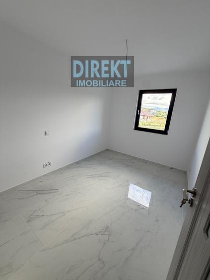 Casă cu 4 camere cu Teren 300 Mp în Jelna