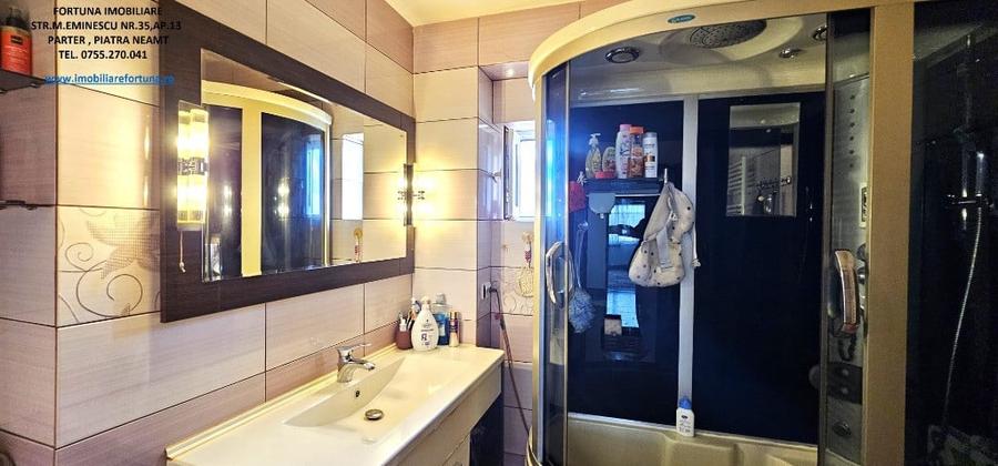 Apartament 3 camere decomandate, cu boxa si loc parcare, zona 1 Mai - 12