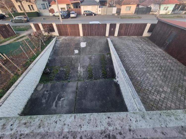 Casă cu 4 camere cu Teren 1200 Mp în Unirii
