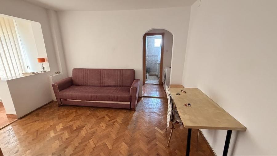 Inchiriez apartament 2 camere - 3