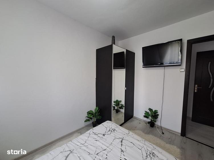 Apartament cu 3 camere semidecomandat în Central
