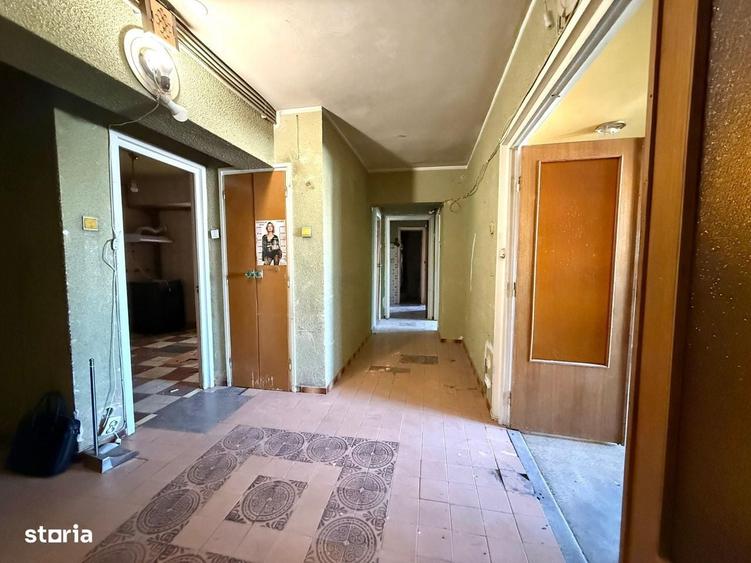 Apartament cu 4 camere în Lujerului