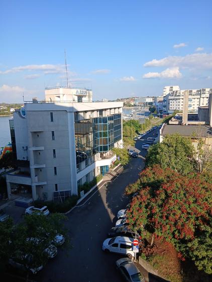 Apartament cu 2 camere decomandat în Piața Veche