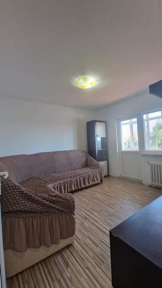 Apartament cu 2 camere decomandat în Est