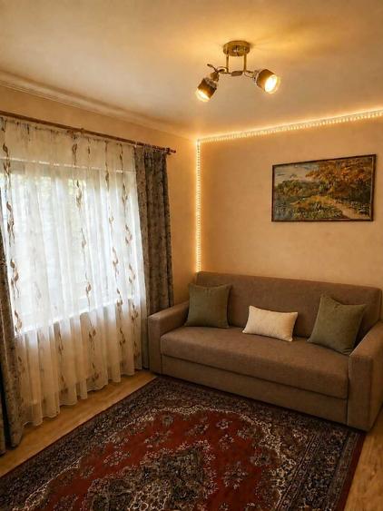 Casă cu 4 camere în Viișoara