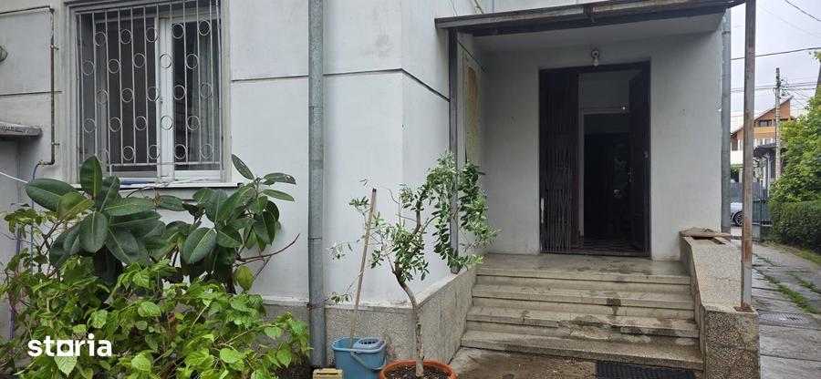 Casă cu 4 camere cu Teren 429 Mp în Calea București