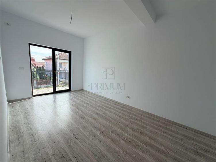 Duplex cu 5 camere cu Canalizare în Moșnița Nouă