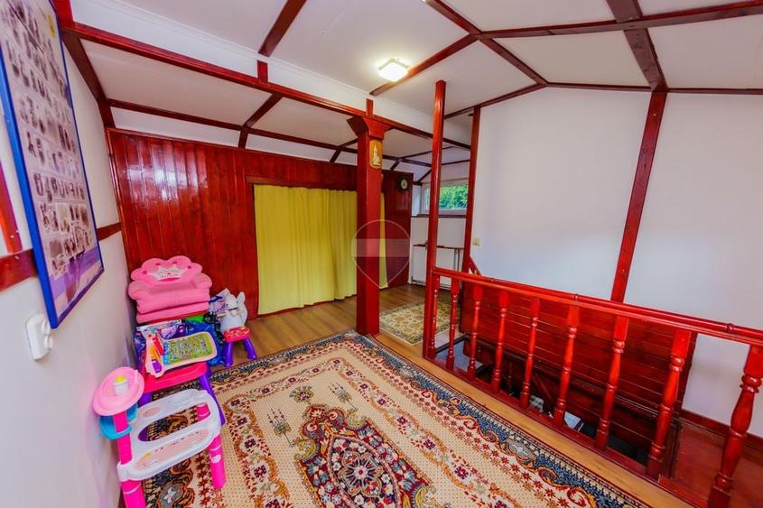 Casă individuală cu 5 camere cu Teren 1129 Mp în Ferneziu