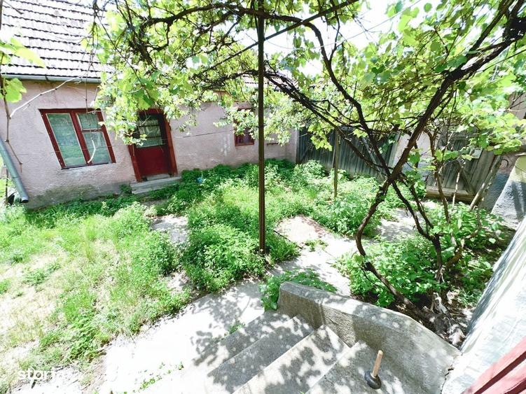 Casă cu 2 camere cu Teren 1384 Mp în Alma