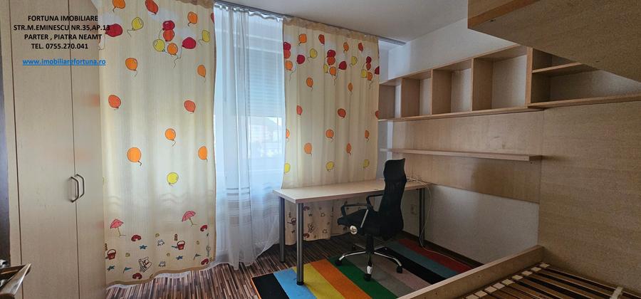 Apartament cu 3 camere semidecomandat în Ultracentral