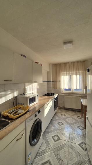 Apartament cu 2 camere decomandat în Vest