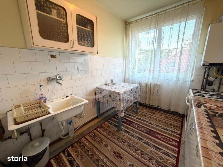 Apartament cu 4 camere decomandat în Grigorescu