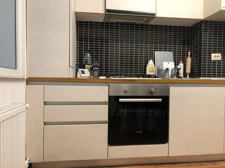 Apartament cu 2 camere decomandat, mobilat în Central
