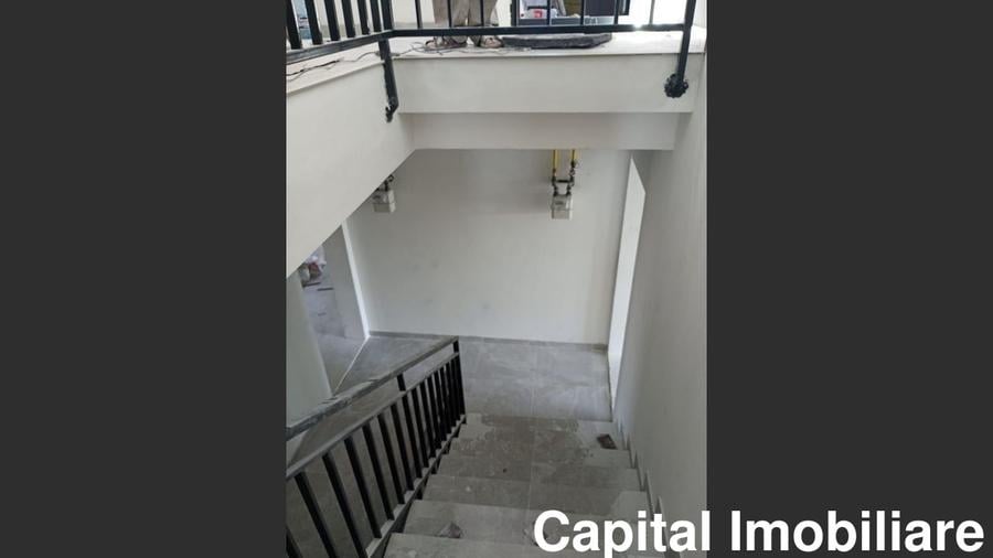 Apartament cu 3 camere decomandat în Micro 14