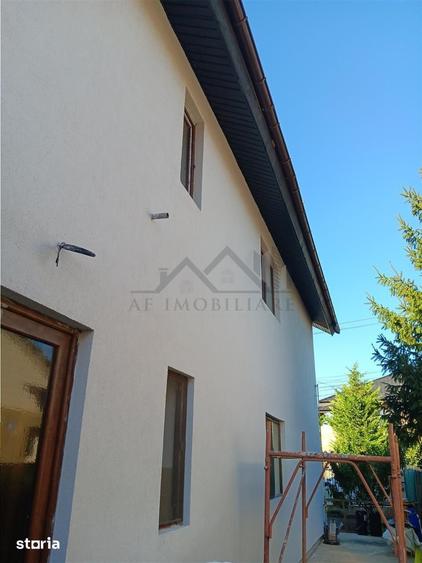 Casă cu 8 camere cu Teren 300 Mp în Ciurea