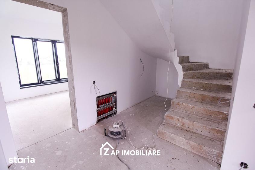 Casă cu 5 camere cu Teren 490 Mp în Corunca