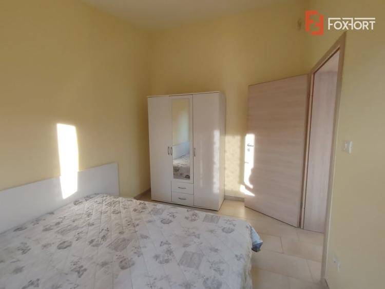 Casă individuală cu 6 camere cu Canalizare în Giroc