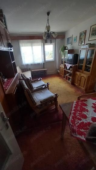 Apartament cu 3 camere decomandat în Micro 15
