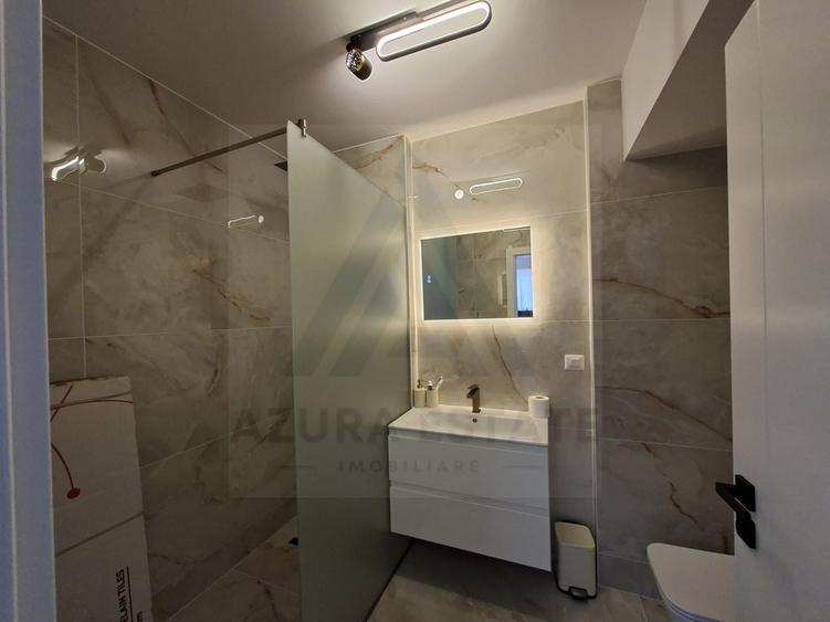 Apartament cu 3 camere semidecomandat, mobilat în Șelimbăr
