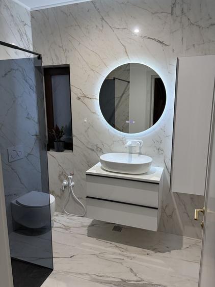 Casă cu 4 camere în Central