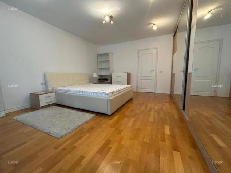 Apartament cu 3 camere decomandat, mobilat în Unirii