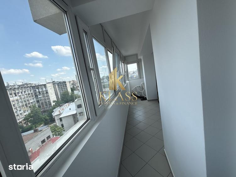 Apartament cu 4 camere decomandat în Romană