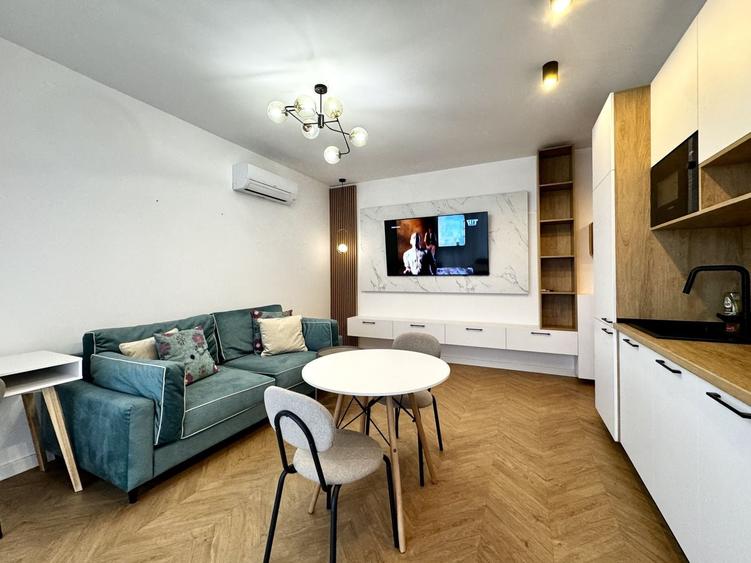 Apartament cu 2 camere semidecomandat, mobilat în Buziașului