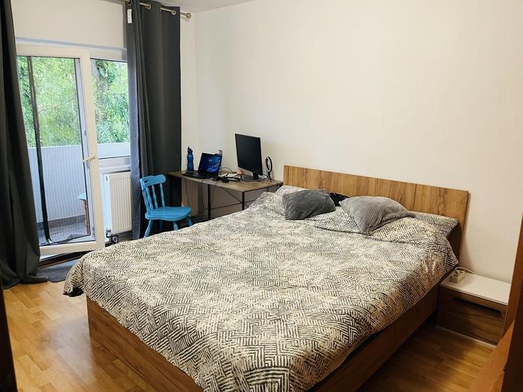 Apartament cu 2 camere semidecomandat, mobilat în Aradului