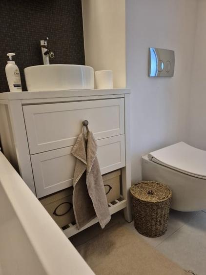 Apartament cu 2 camere semidecomandat, mobilat în Domenii