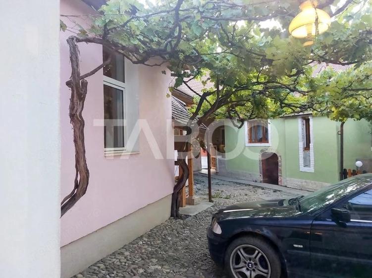 Casă cu Teren 50 Mp în Sadu