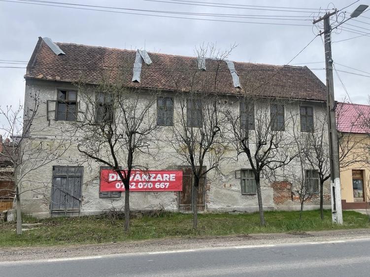 Casă cu 4 camere în Buteni
