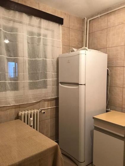 Apartament cu 3 camere decomandat în Doamna Ghica