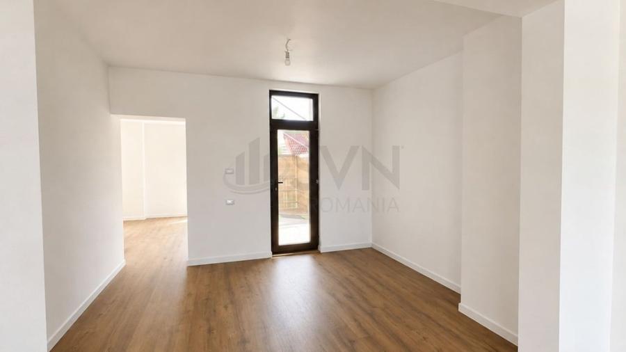 Apartament cu 5 camere decomandat în Barbu Văcărescu