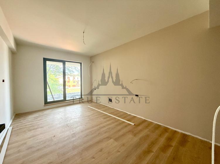 Apartament cu 4 camere decomandat în Pipera