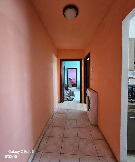 Apartament cu 2 camere semidecomandat în Nufărul