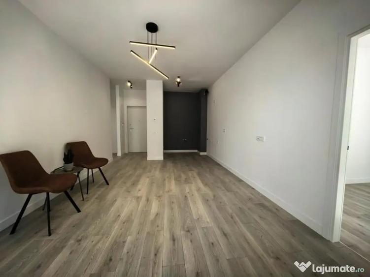 Apartament cu 3 camere semidecomandat în Baza 3