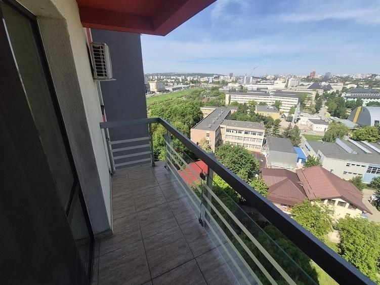 Apartament cu 2 camere semidecomandat în Semicentral