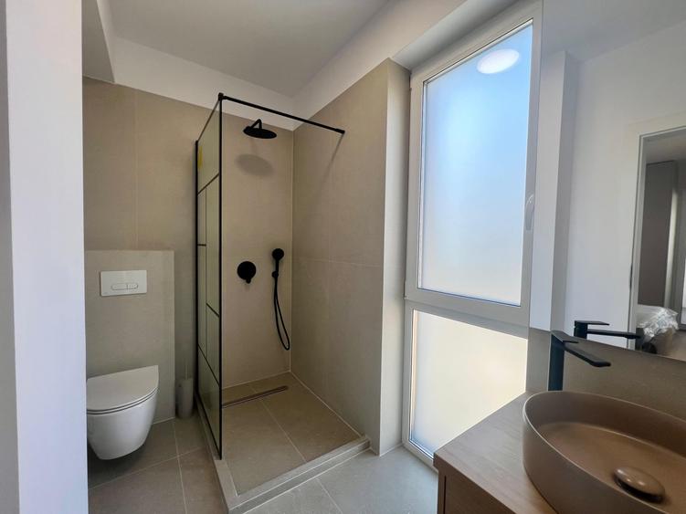 Apartament cu 3 camere în Florești