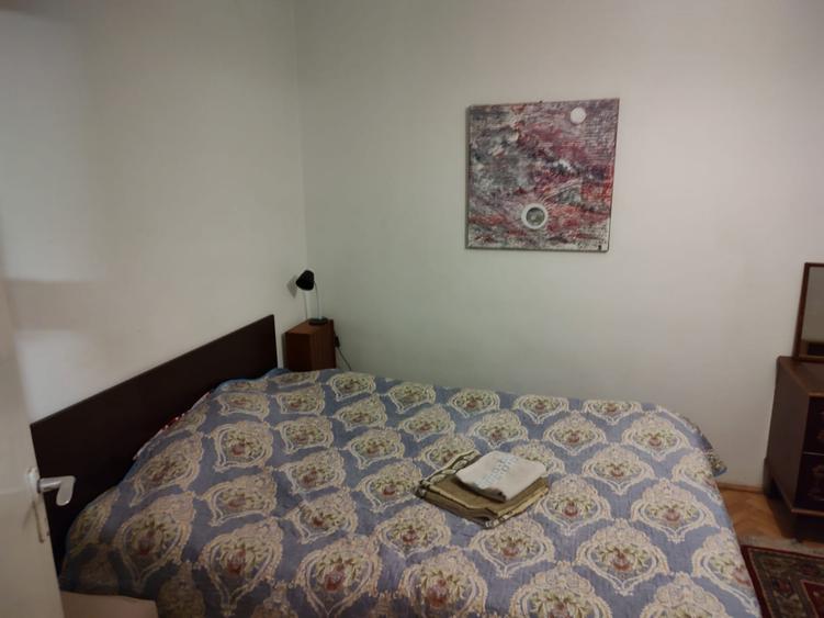 Apartament cu 3 camere semidecomandat, mobilat în Tătărași
