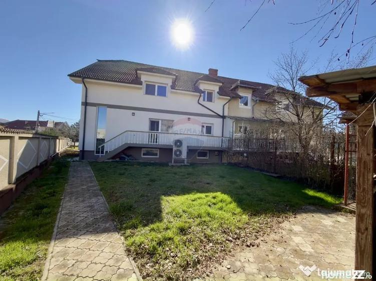 Casă cu 4 camere cu Teren 506 Mp în Sânmartin