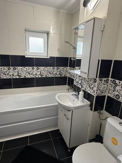 Apartament cu 2 camere decomandat în Micro 16