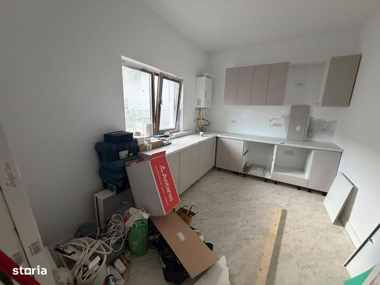 Casă cu 3 camere în Central