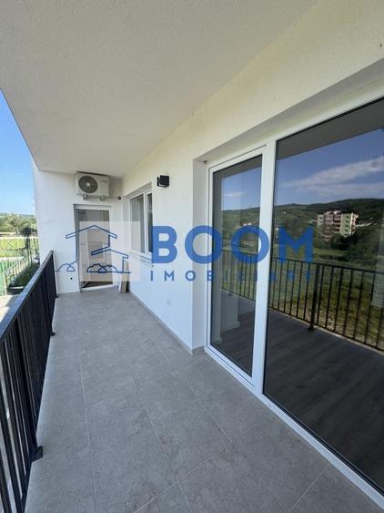 Apartament cu 3 camere decomandat, mobilat în Parc Zăvoi