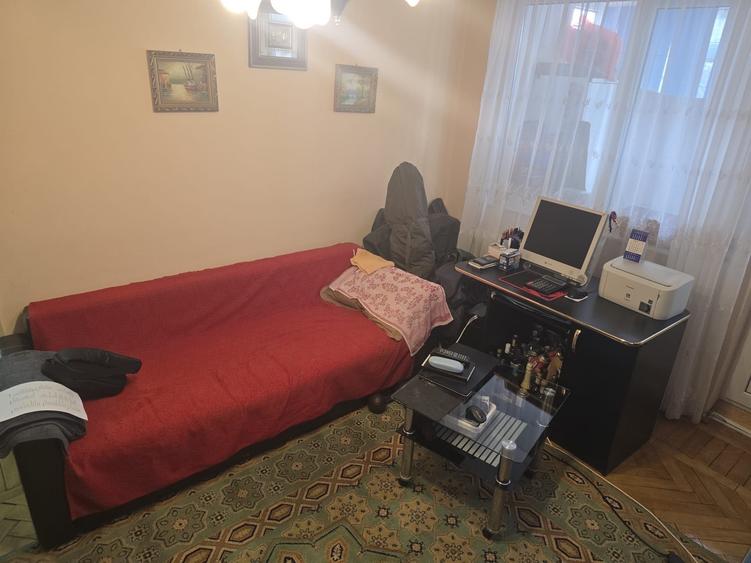 Apartament cu 2 camere semidecomandat în City Park Mall