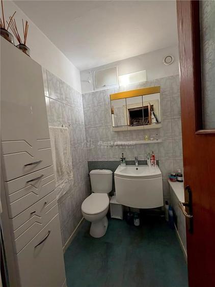 Apartament cu 4 camere decomandat în Decebal
