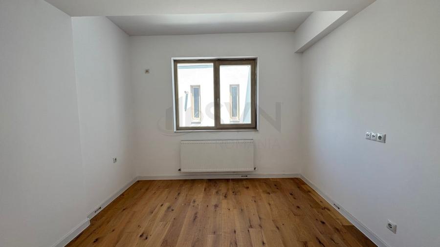 Apartament cu 4 camere decomandat în Iancului