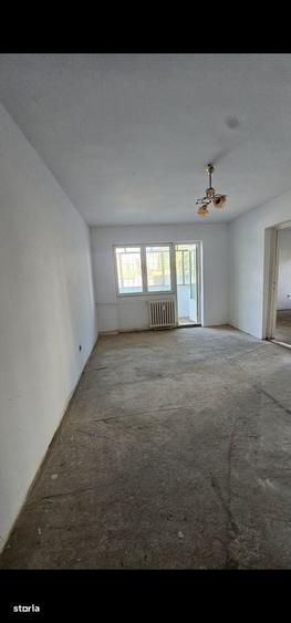 Apartament cu 2 camere semidecomandat în Podgoria