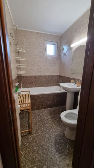 Apartament cu 2 camere semidecomandat în P-ța Unirii