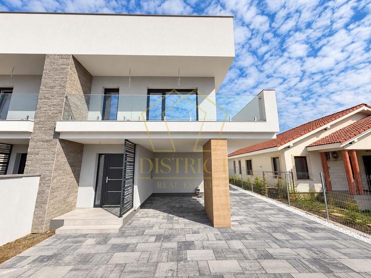 Duplex cu 4 camere cu Canalizare în Dumbrăvița